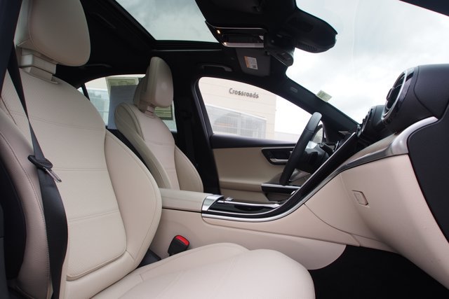 Used 2022 Mercedes-Benz C 300 Sedan image 12