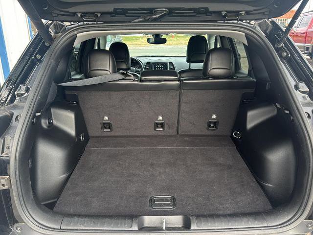 Used 2019 Jeep Cherokee Latitude Plus w/ Comfort/Convenience Group image 27