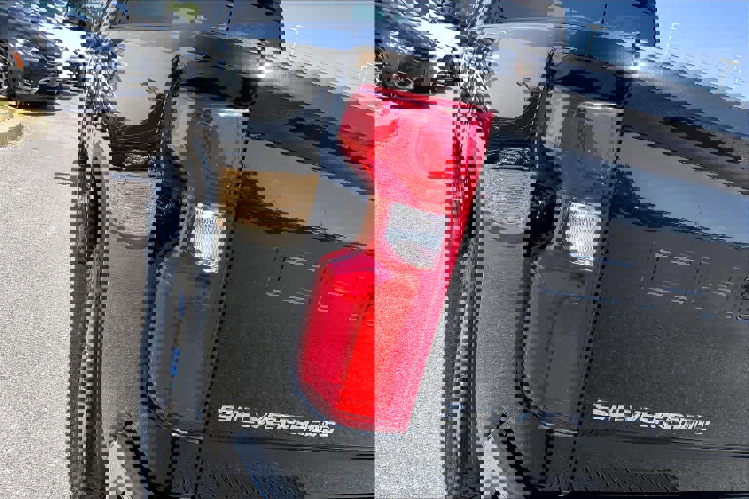 Used 2022 Chevrolet Silverado 2500 LTZ w/ LTZ Convenience Package image 29