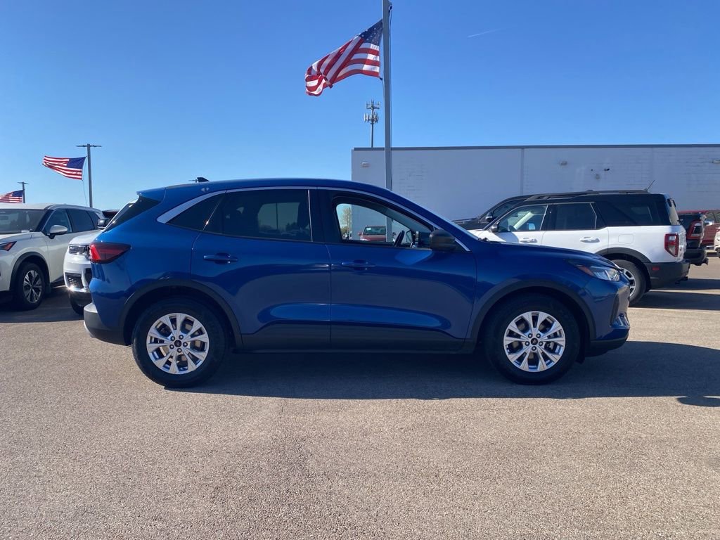 Certified 2023 Ford Escape Active image 3