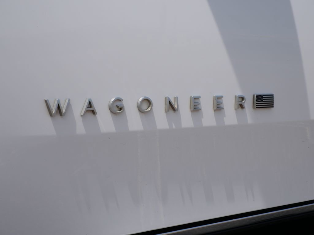 Used 2024 Jeep Wagoneer L Series II w/ Flexible Seating Group image 12