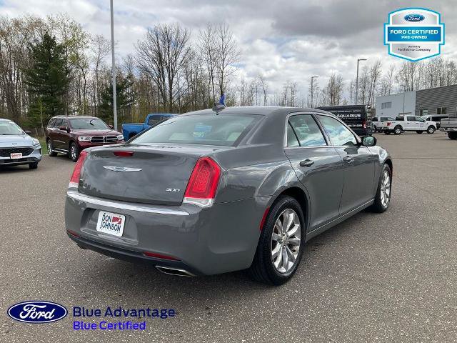 Used 2017 Chrysler 300 Limited AWD/4WD image 20