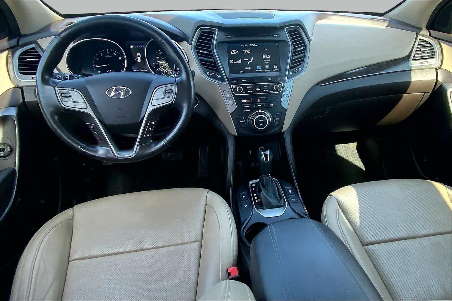 Used 2017 Hyundai Santa Fe Sport FWD image 16