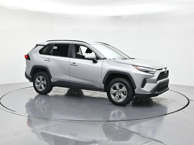 Used 2024 Toyota RAV4 XLE FWD image 3