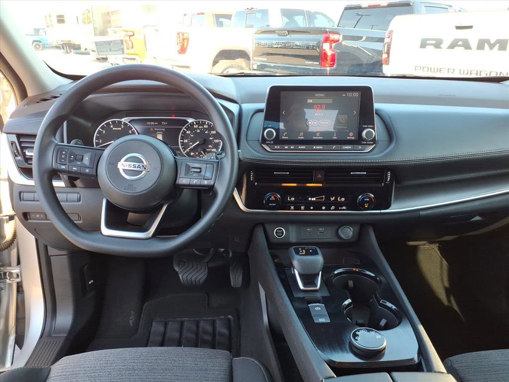 Used 2021 Nissan Rogue SV image 14