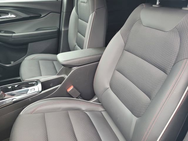 Used 2023 Chevrolet TrailBlazer RS w/ Sun and Liftgate Package image 11