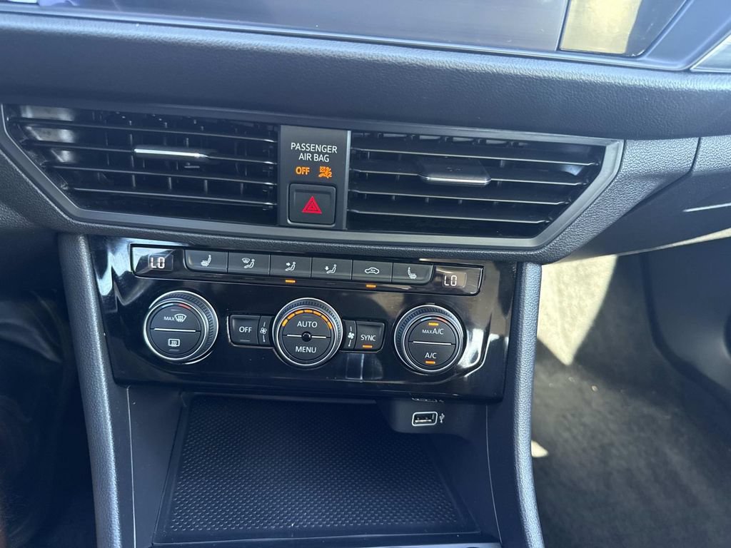 Used 2019 Volkswagen Jetta SEL FWD image 23