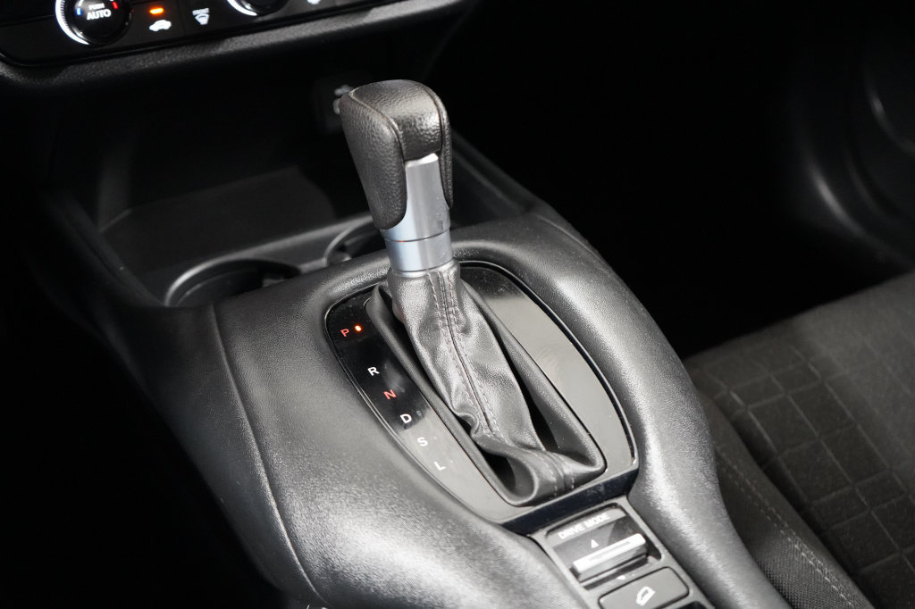 Used 2024 Honda HR-V LX image 23