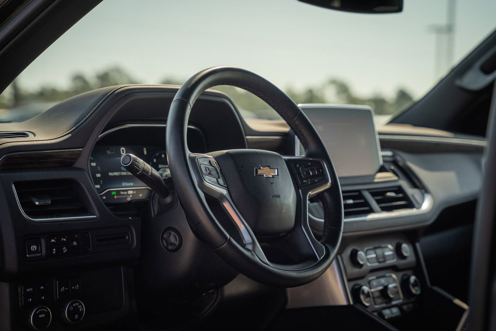 Used 2024 Chevrolet Tahoe Premier AWD/4WD image 22
