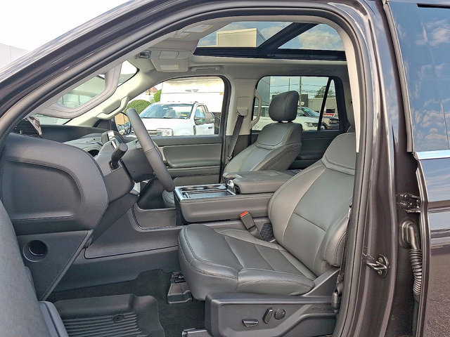 Certified 2026 Ford Expedition Active AWD/4WD image 11
