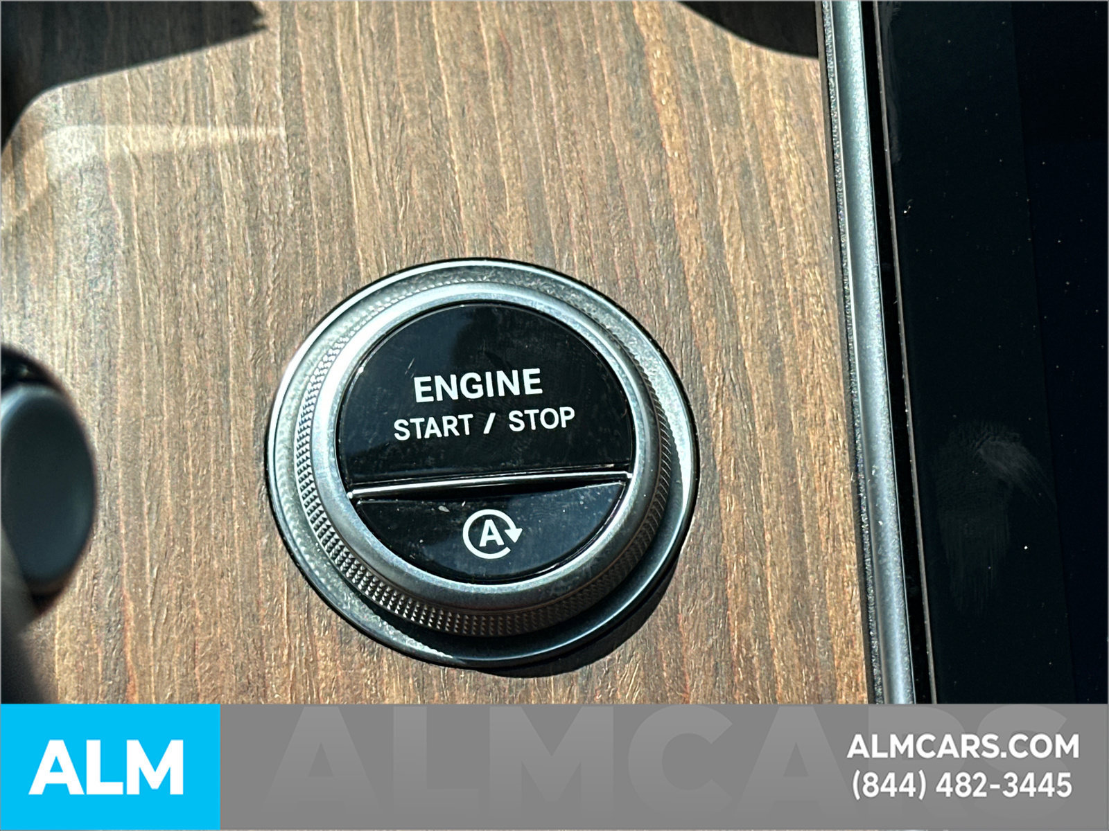 Used 2025 Mercedes-Benz C 300 Sedan image 34