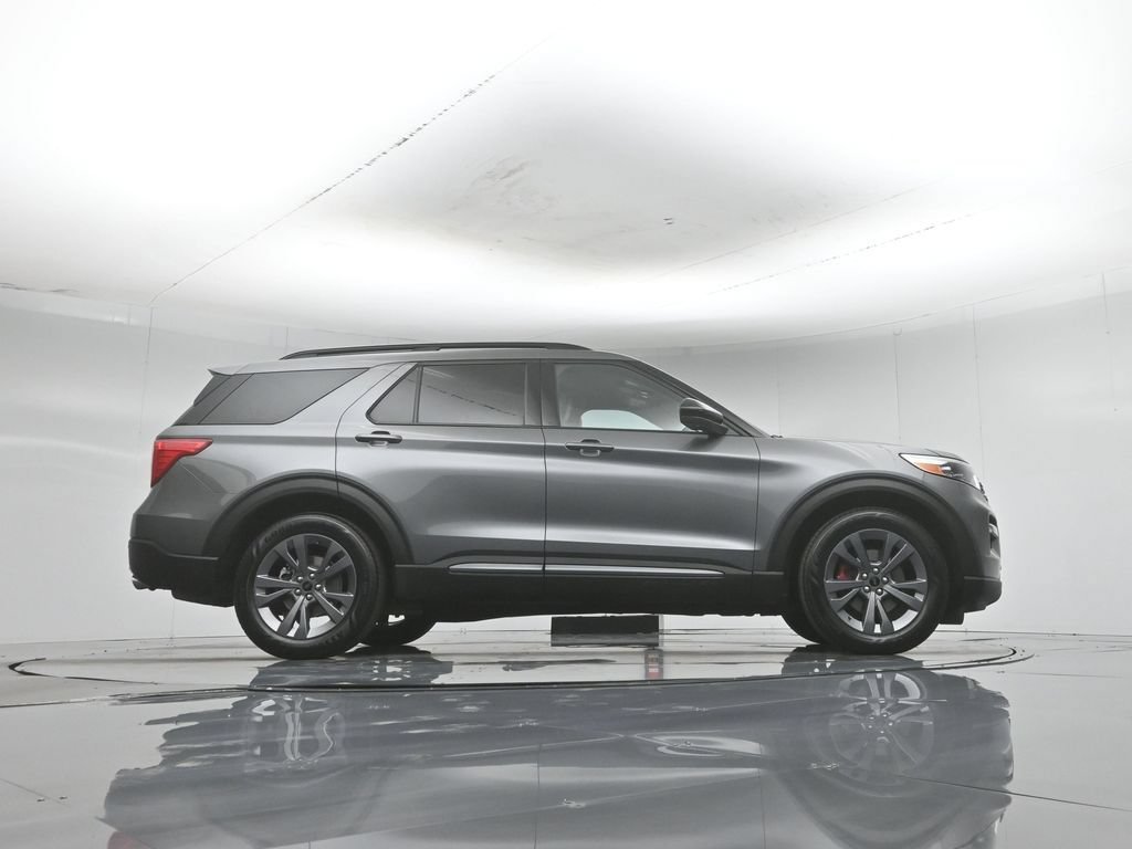 Certified 2023 Ford Explorer XLT w/ Equipment Group 202A RWD image 53