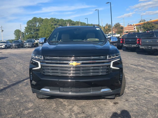 Used 2023 Chevrolet Suburban Premier w/ Premium Package AWD/4WD image 9