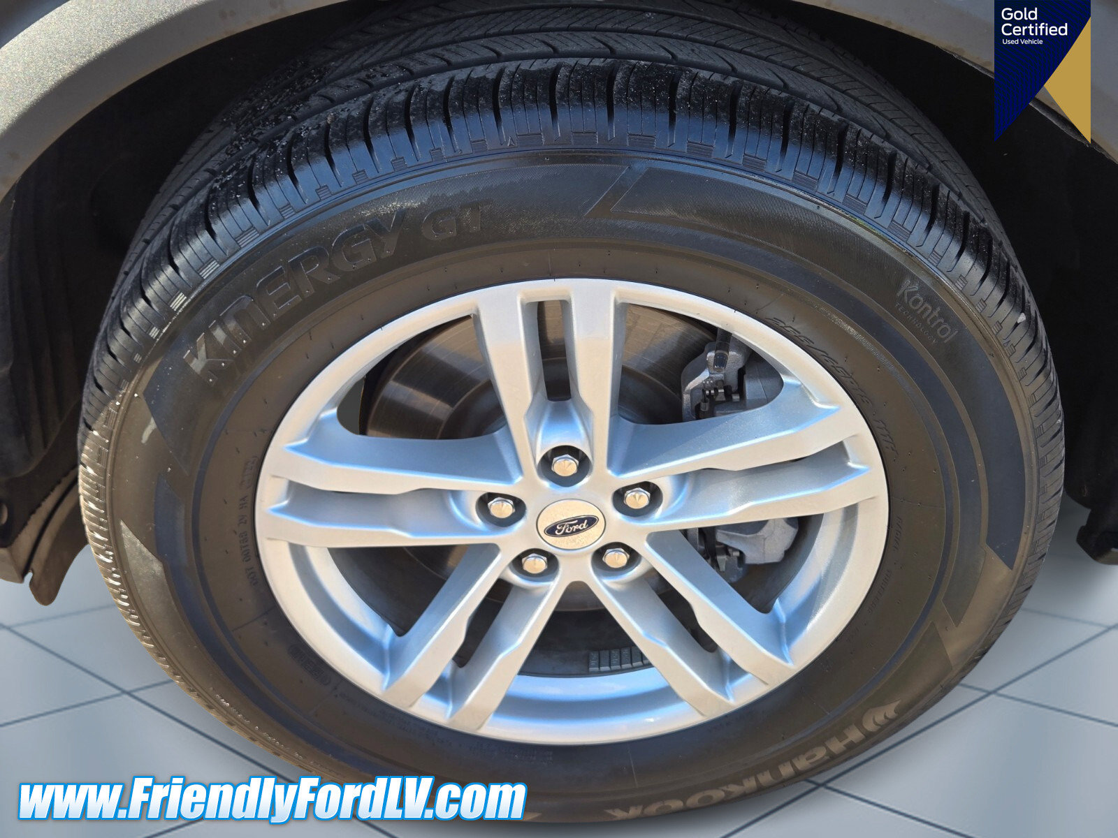 Certified 2022 Ford Explorer XLT w/ Equipment Group 202A image 7