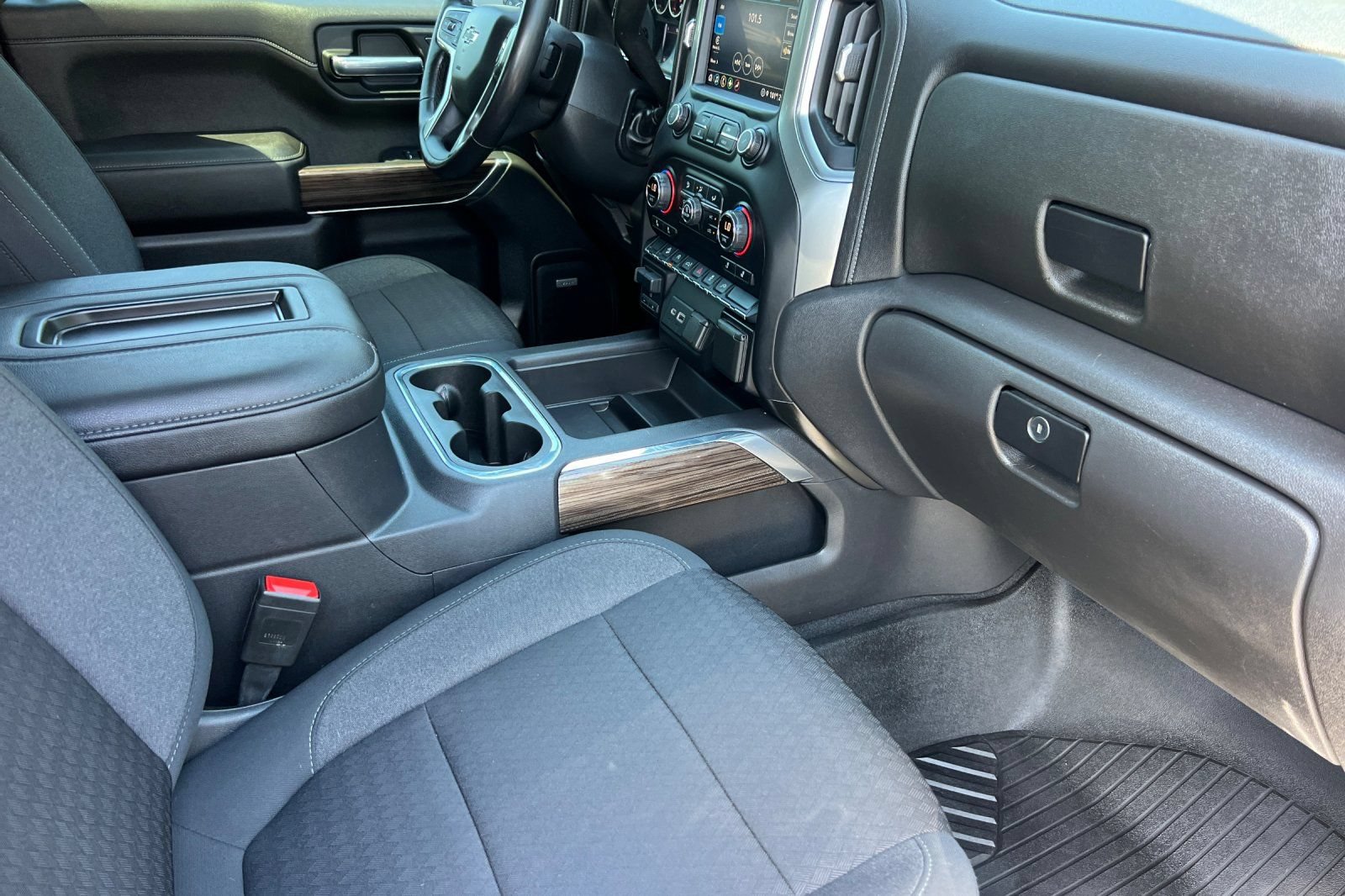 Used 2021 Chevrolet Silverado 1500 LT Trail Boss w/ Convenience Package II AWD/4WD image 16