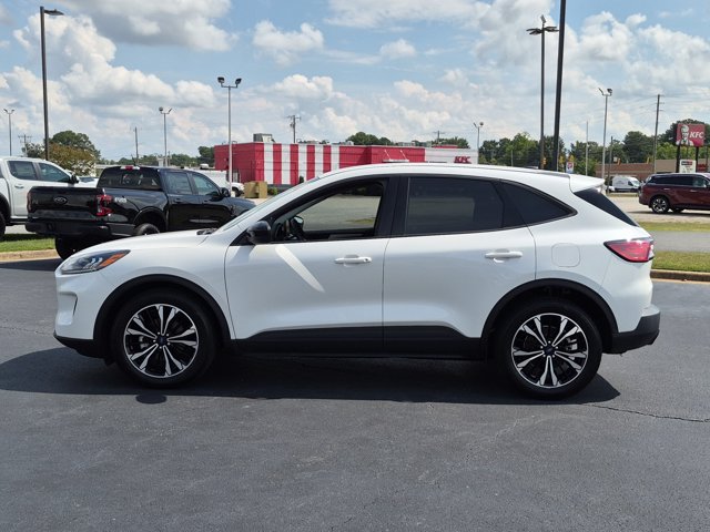 Certified 2022 Ford Escape SE w/ SE Sport Appearance Package FWD image 7
