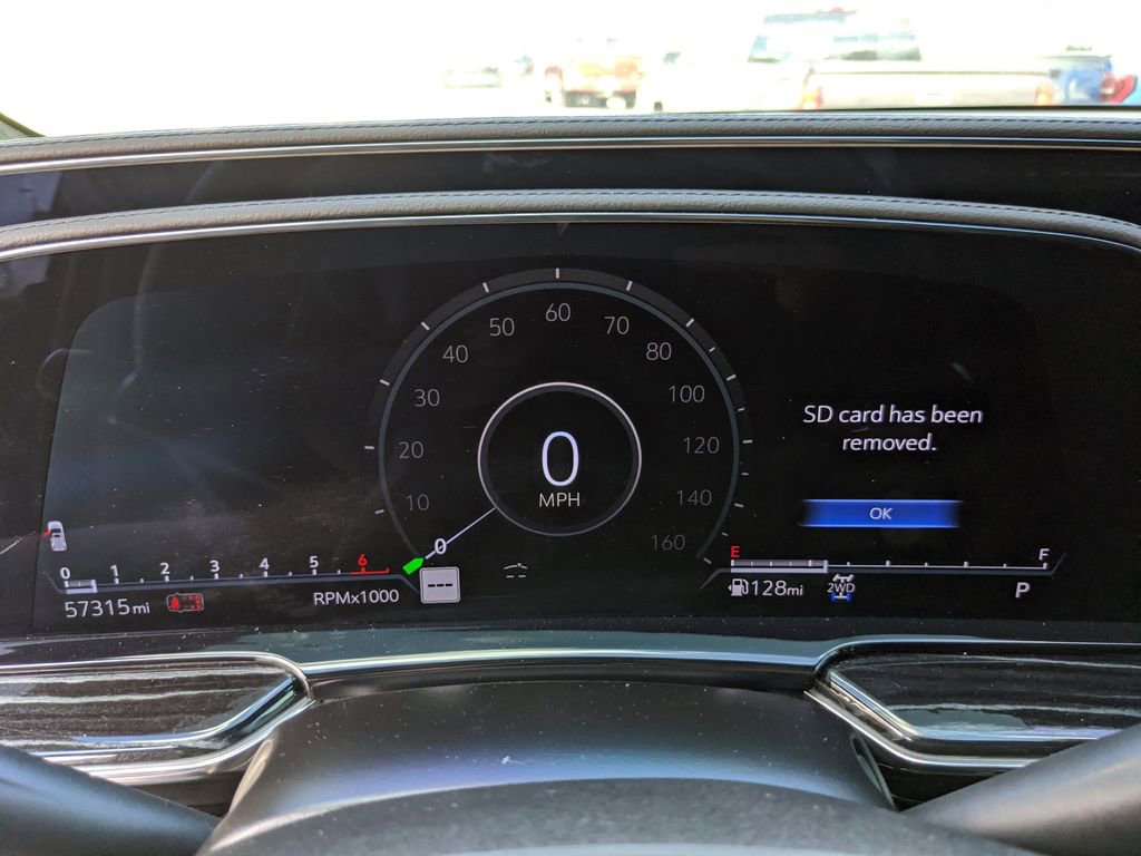 Used 2022 Cadillac Escalade ESV Sport w/ LPO, ONYX Package image 34