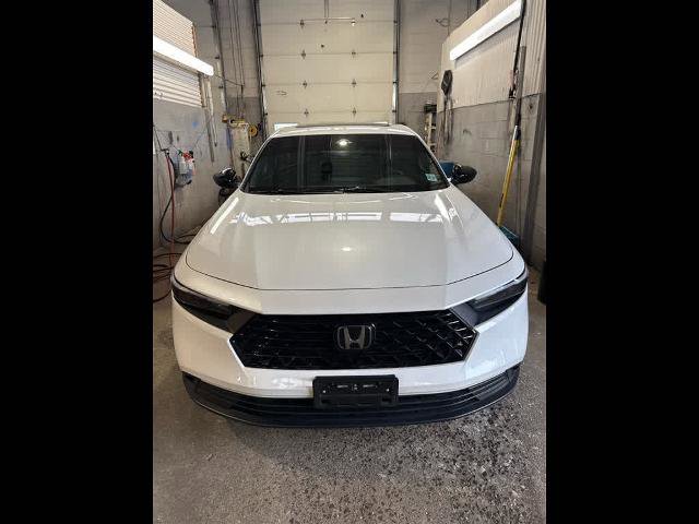 Used 2024 Honda Accord Sport image 2