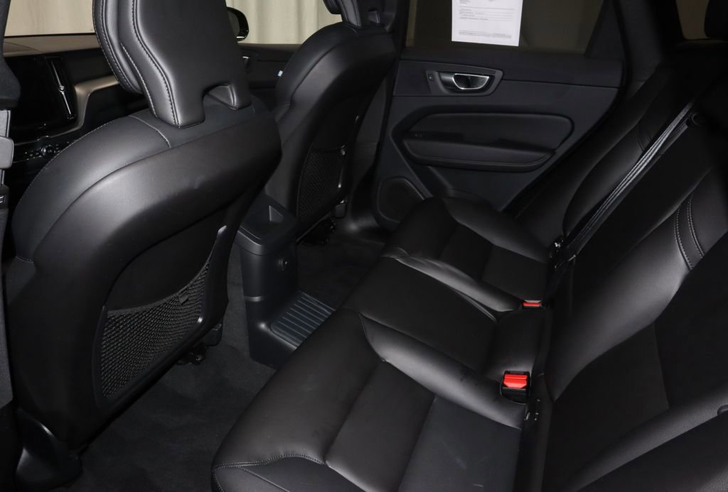 Used 2024 Volvo XC60 T8 Core AWD/4WD image 21