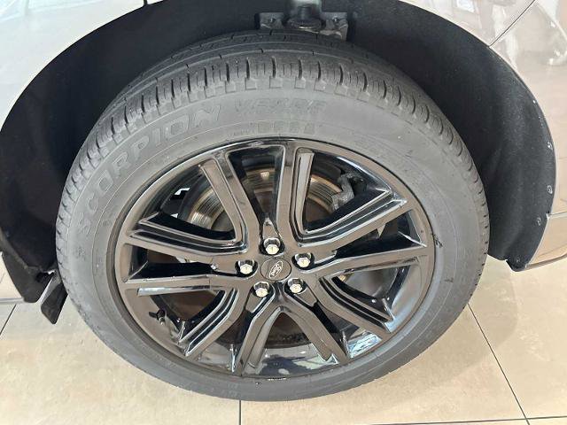 Certified 2024 Ford Edge ST-Line w/ Class II Trailer Tow Package AWD/4WD image 32