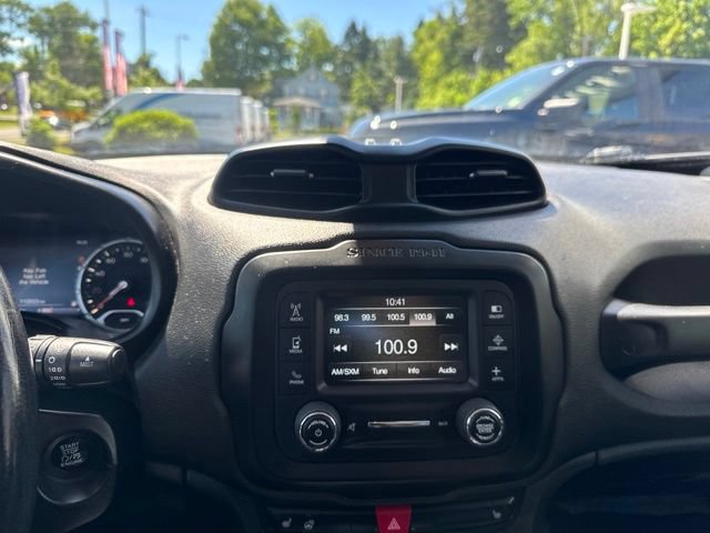 Used 2017 Jeep Renegade Limited AWD/4WD image 27