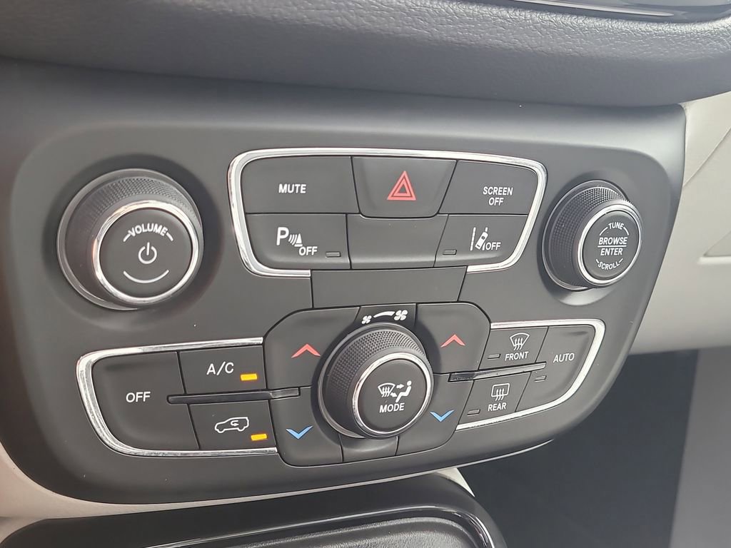 Used 2018 Jeep Compass Limited w/ Navigation Group image 25