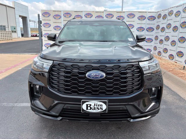Certified 2025 Ford Explorer ST-Line w/ Premium Package AWD/4WD image 3