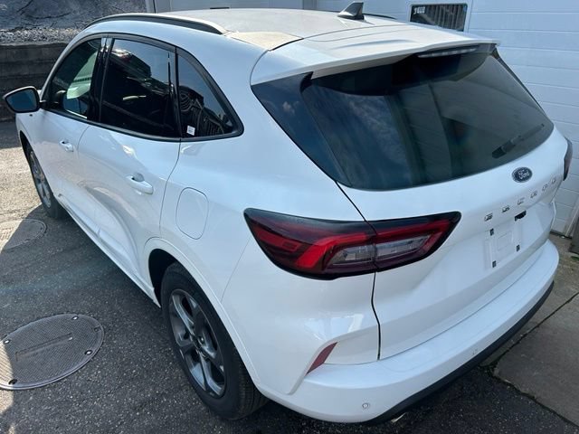 Certified 2024 Ford Escape ST-Line w/ Tech Pack #1 FWD image 4