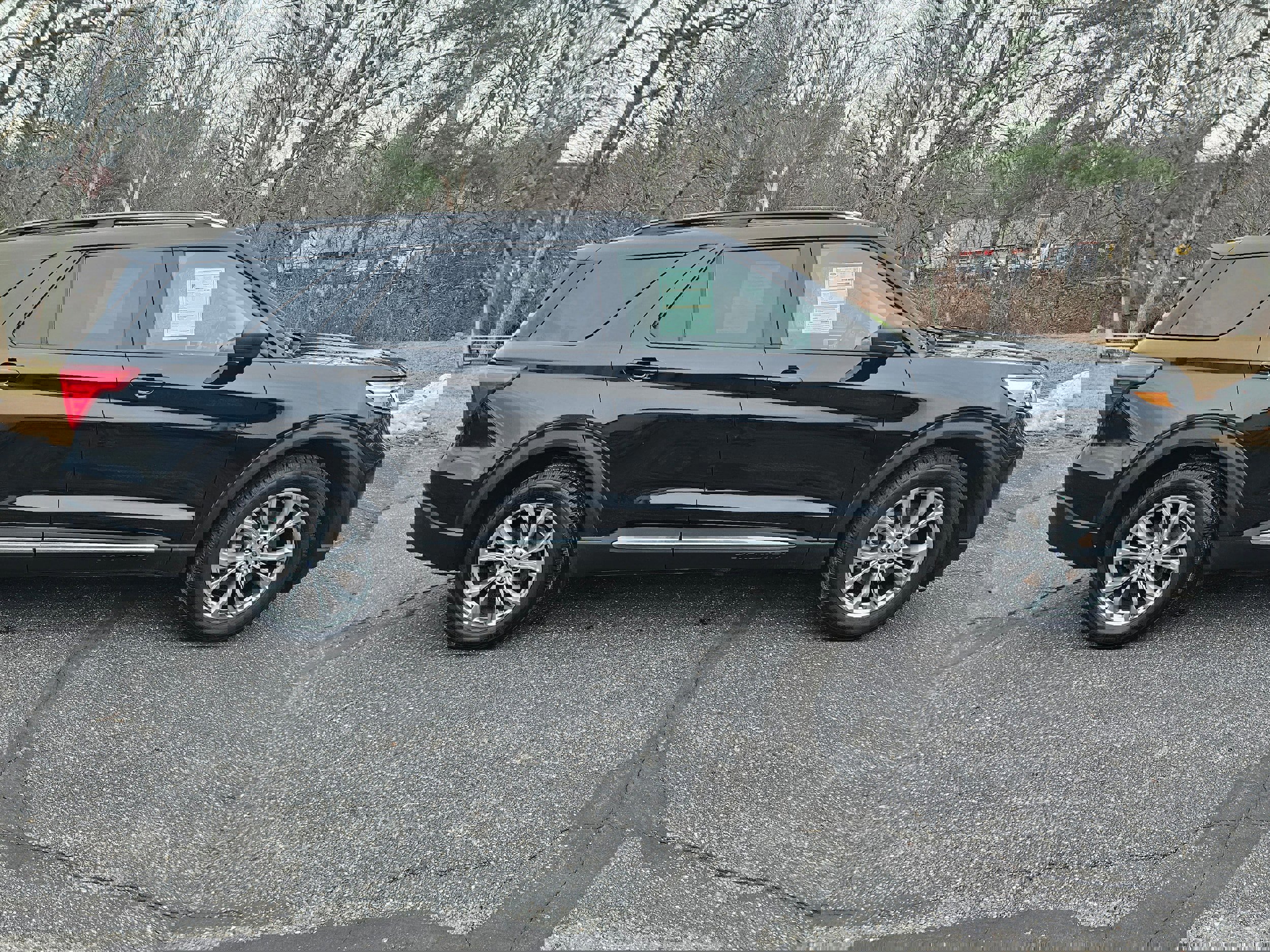 Certified 2021 Ford Explorer XLT w/ Equipment Group 202A image 2