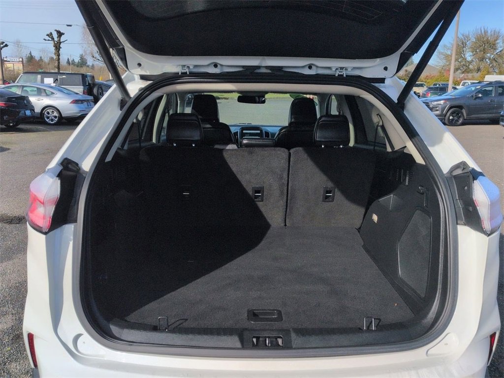 Certified 2023 Ford Edge Titanium w/ Class II Trailer Tow Package image 26