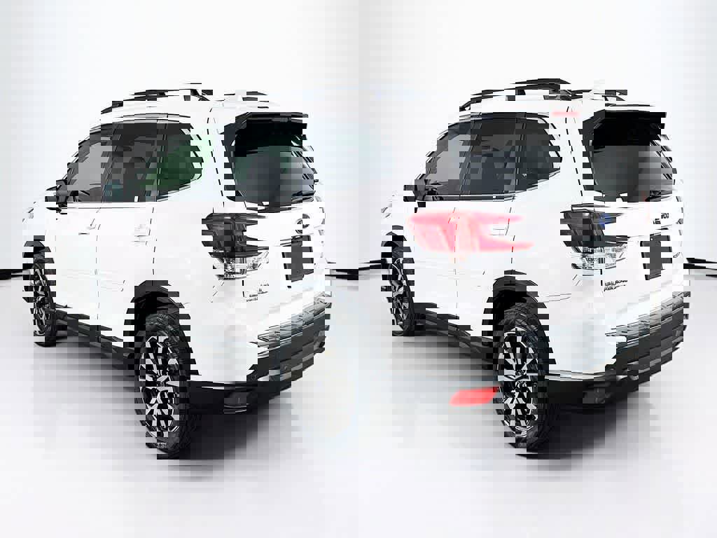 Used 2023 Subaru Forester Limited image 3