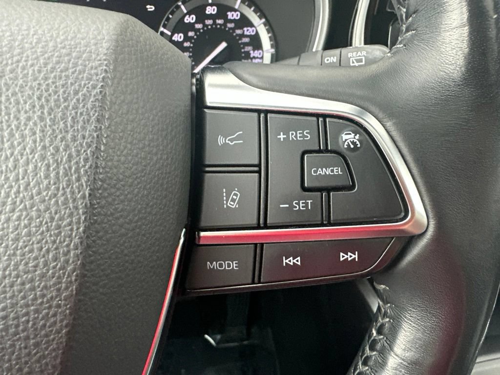 Used 2021 Toyota Highlander XSE AWD/4WD image 42