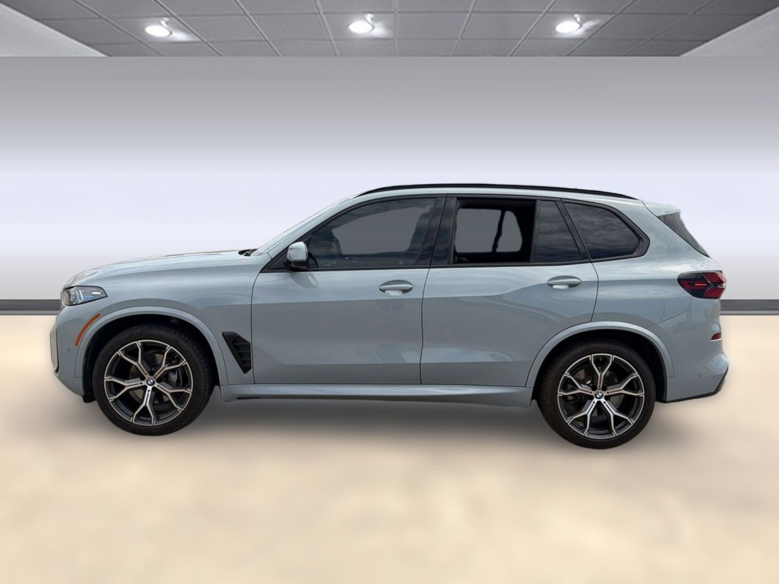 Used 2025 BMW X5 sDrive40i w/ M Sport Package RWD image 2