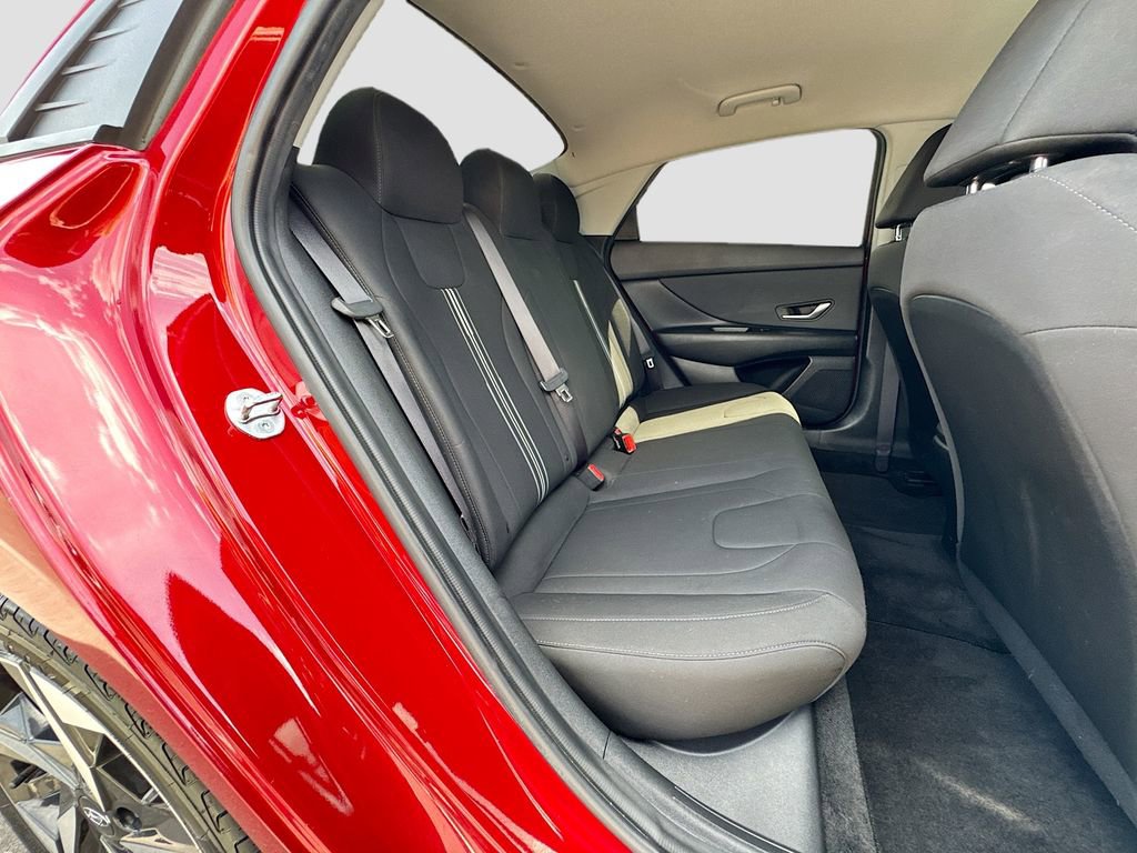 Used 2023 Hyundai Elantra SEL w/ Convenience Package FWD image 25