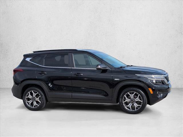 Used 2023 Kia Seltos EX video 2