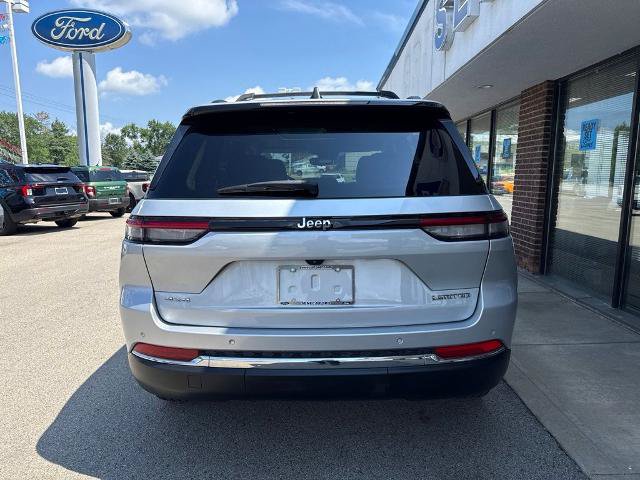Used 2022 Jeep Grand Cherokee Limited AWD/4WD image 3