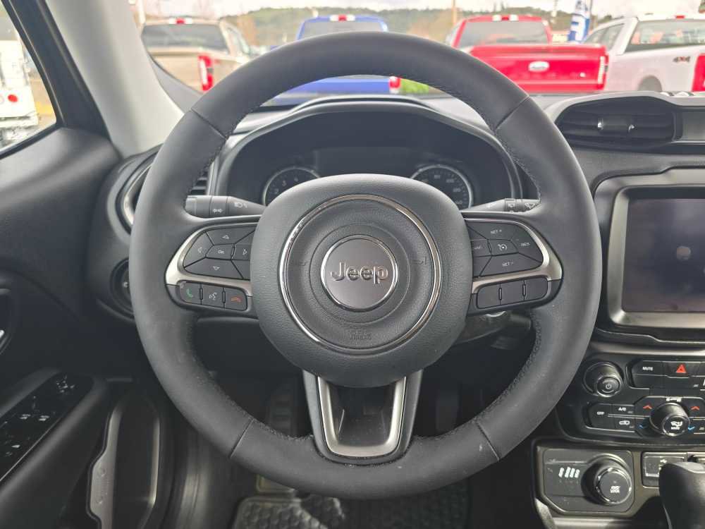 Used 2022 Jeep Renegade Latitude image 11