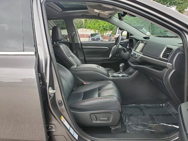 Used 2019 Toyota Highlander SE AWD/4WD image 21