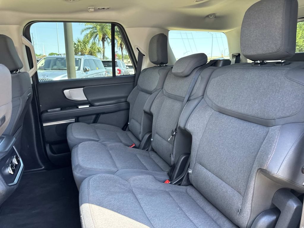 Certified 2025 Ford Expedition Active RWD image 17