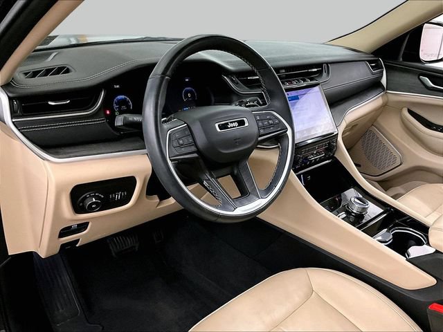 Used 2021 Jeep Grand Cherokee L Limited AWD/4WD image 12