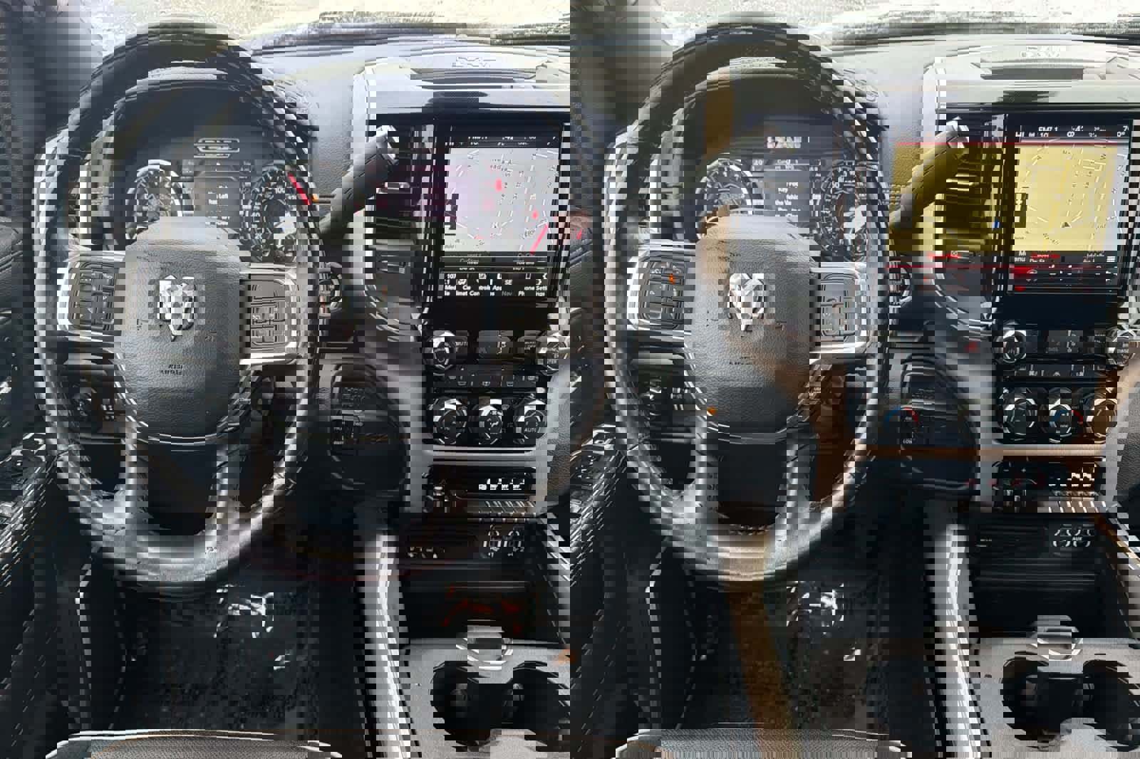 Used 2019 RAM 3500 Laramie image 12