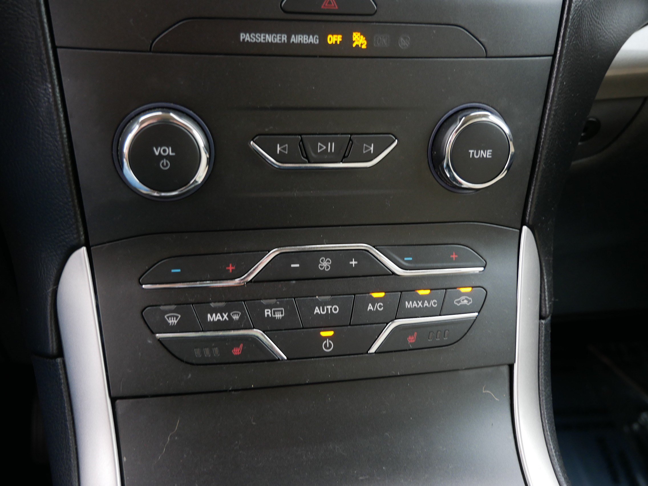Certified 2020 Ford Edge SEL w/ Convenience Package AWD/4WD image 23