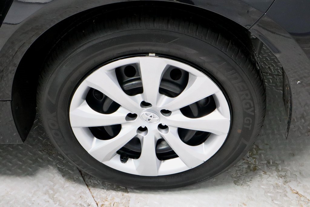 Used 2024 Toyota Corolla LE image 18