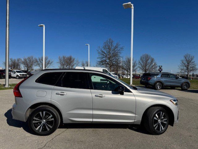 Used 2024 Volvo XC60 B5 Core image 6