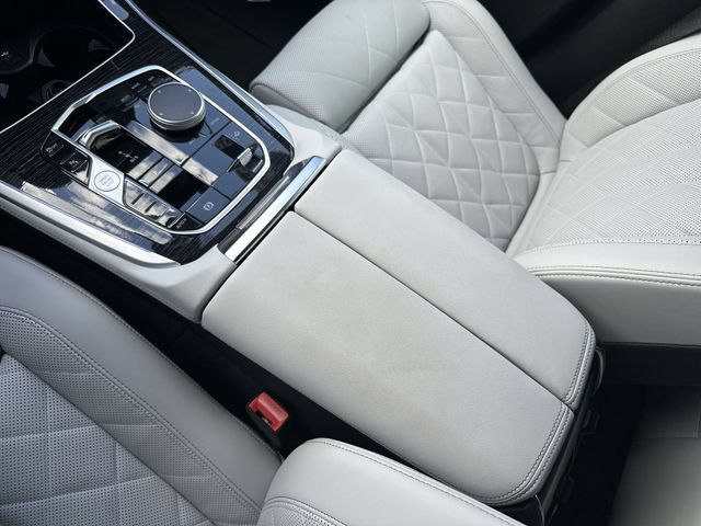 Used 2025 BMW X5 sDrive40i w/ M Sport Package RWD image 21