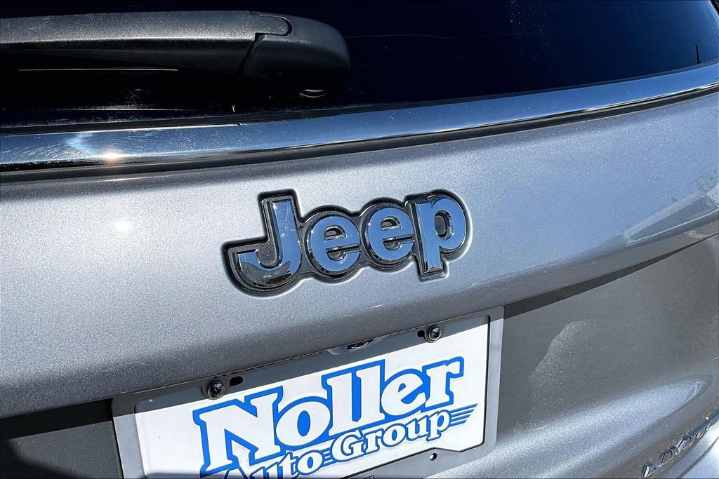 Used 2022 Jeep Compass Limited image 10