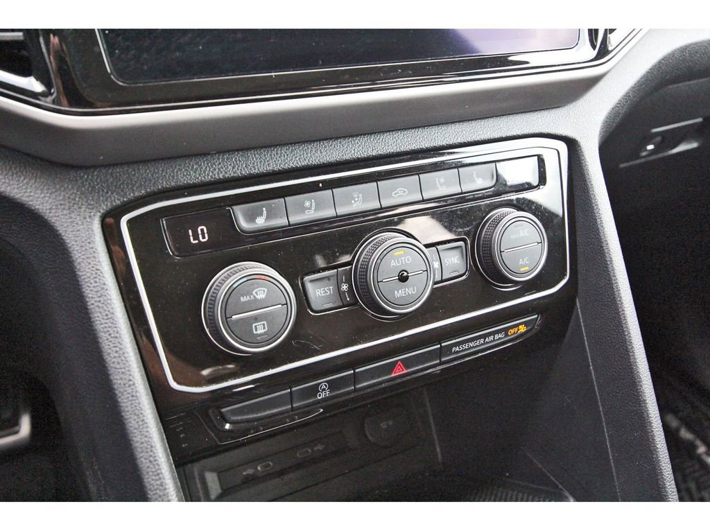 Used 2022 Volkswagen Atlas SEL Premium image 25