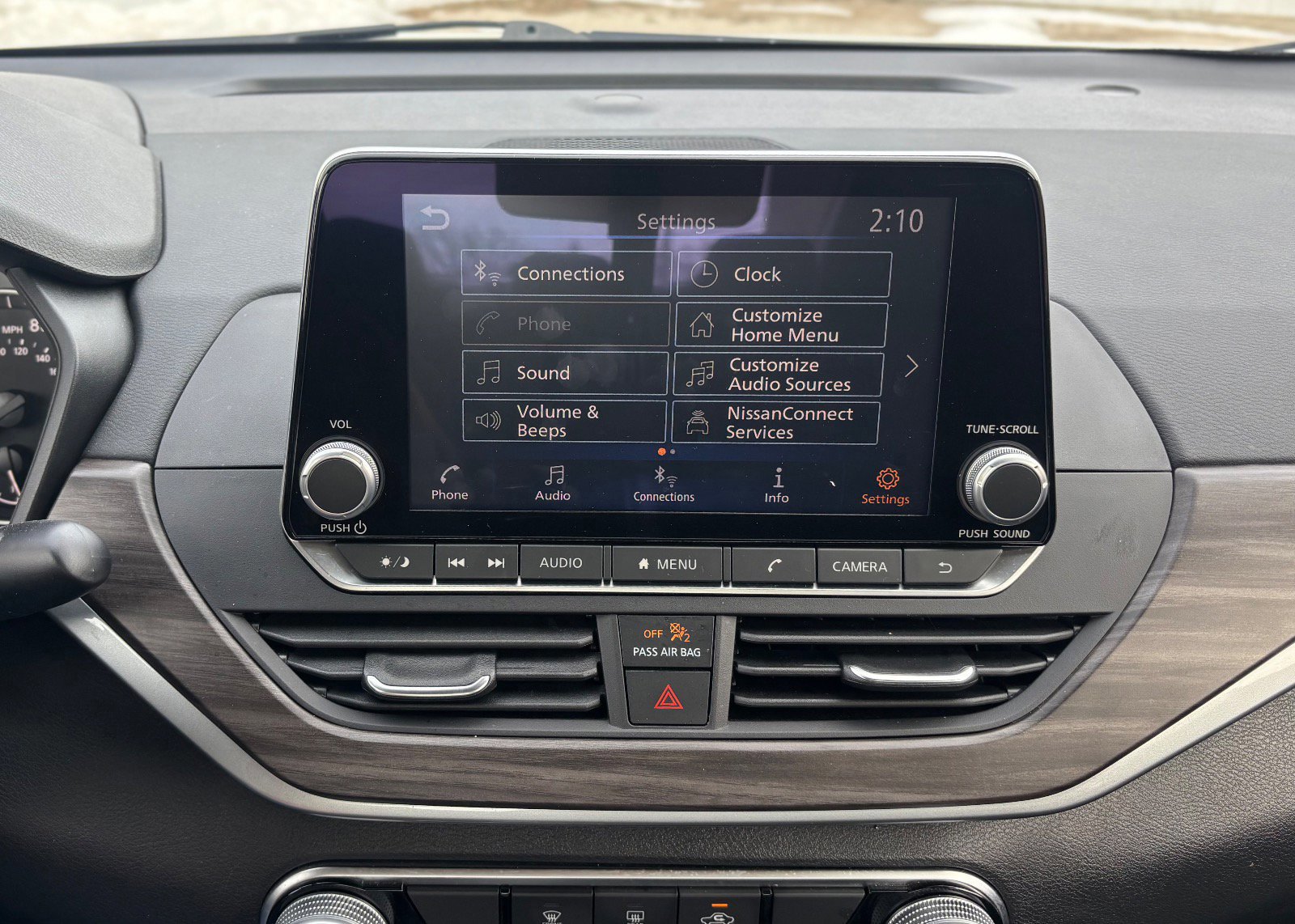 Used 2025 Nissan Altima 2.5 SV image 39