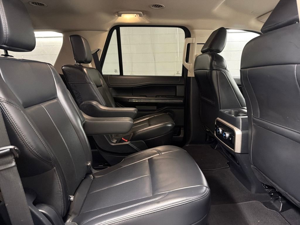 Certified 2024 Ford Expedition XLT image 32