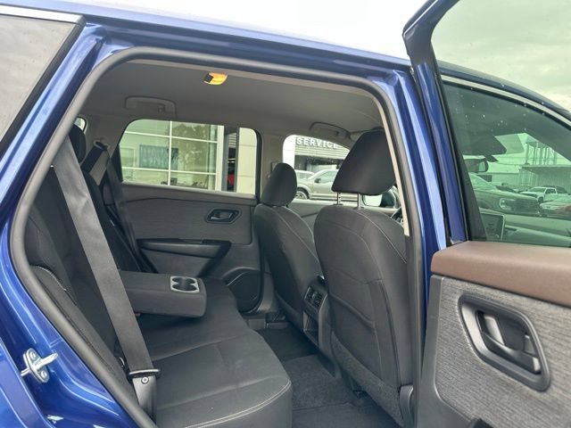Used 2023 Nissan Rogue S FWD image 14